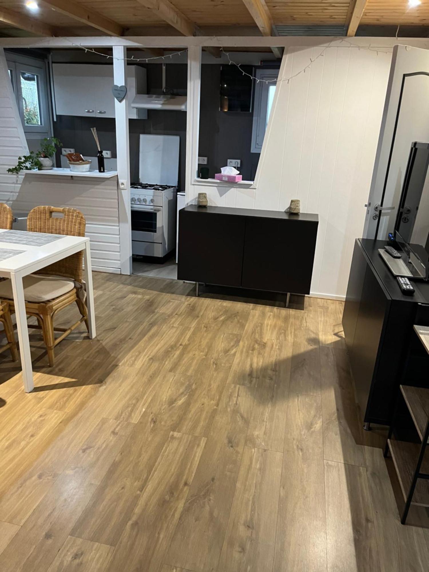 Chalet Charmant Monika Avec Piscine Yvoir المظهر الخارجي الصورة